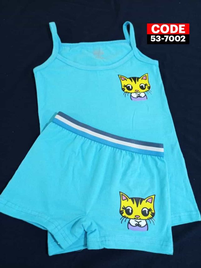 ملابس أطفال