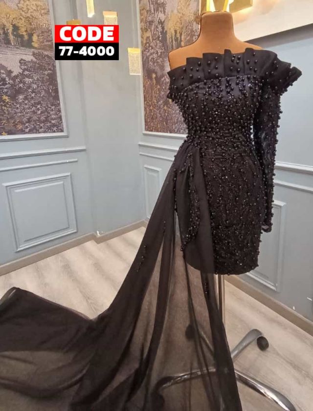 ملابس نسائية