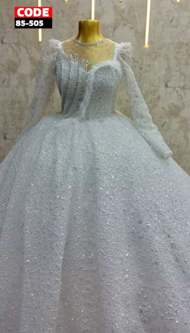 ملابس نسائية