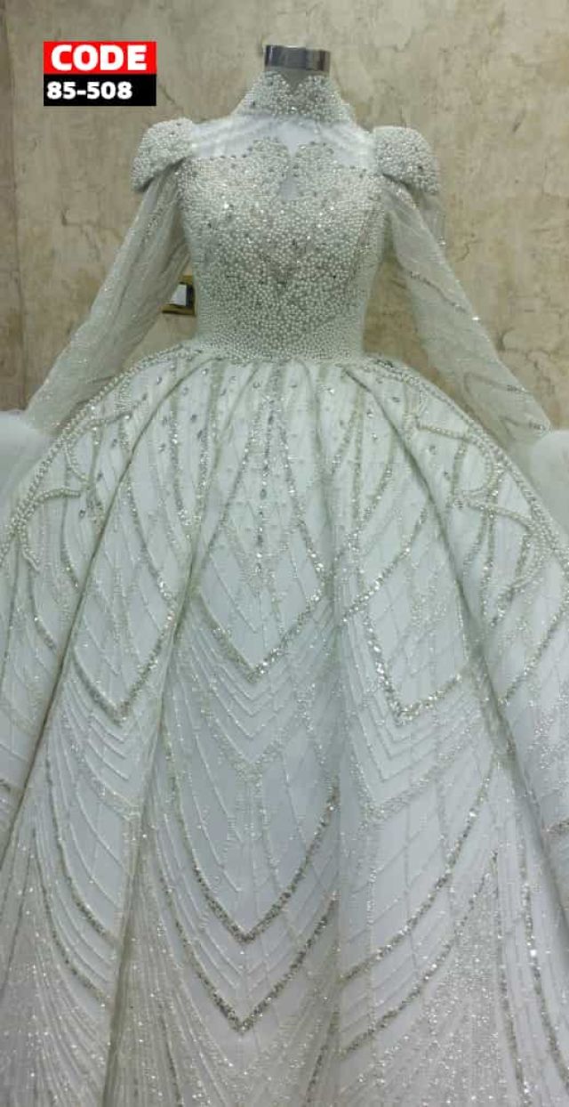 ملابس نسائية